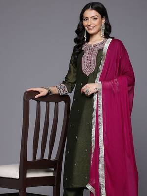 Ethnic Motifs Embroidered Kurta With Trousers & Dupatta 1