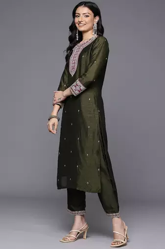 Ethnic Motifs Embroidered Kurta With Trousers & Dupatta