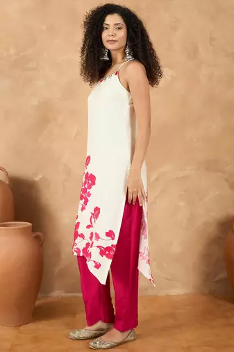 Women Spaghetti strap floral kurta with trousers