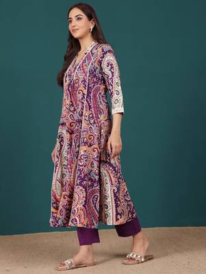 Women Paisley Printed Regular Pure Cotton Kurta with Trousers 6