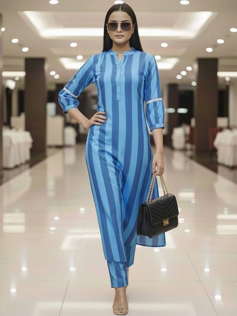 Women Printed Regular Kurta with Trousers