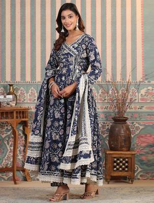 Women Floral Printed Angrakha Thread Work Pure Cotton Kurta with Trousers & With Dupatta 3
