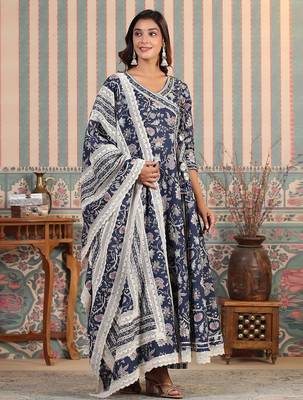 Women Floral Printed Angrakha Thread Work Pure Cotton Kurta with Trousers & With Dupatta 5