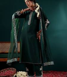 Women Ethnic Motifs Embroidered Regular Kurta with Trousers & With Dupatta