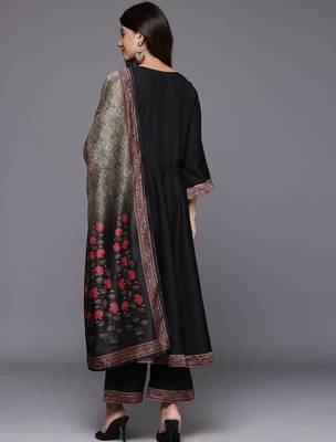 Women Floral Yoke Design Sequinned Kurta with Trousers & Dupatta 7