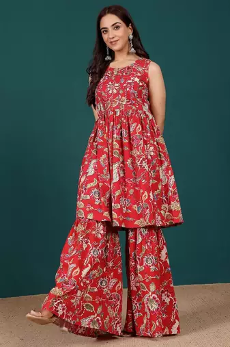 Women Floral Printed Regular Thread Work Pure Cotton Kurta with Sharara
