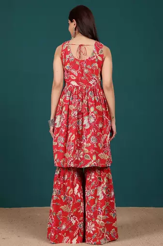 Women Floral Printed Regular Thread Work Pure Cotton Kurta with Sharara