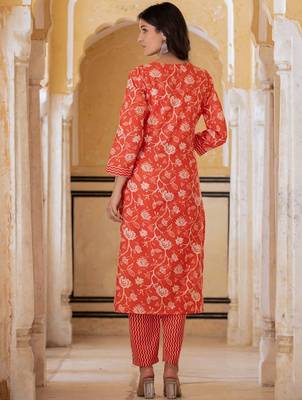 Floral Printed Regular Thread Work Kurta with Trousers & With Dupatta 4