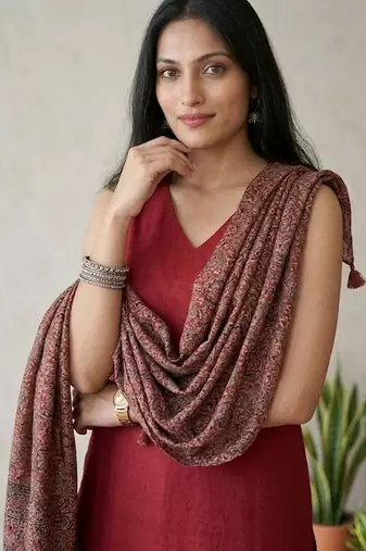 Women Ethnic Motifs Regular Kurta with Trousers & With Dupatta