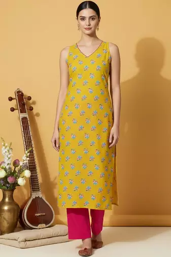 Women Ethnic Motifs Printed Regular Kurta with Trousers
