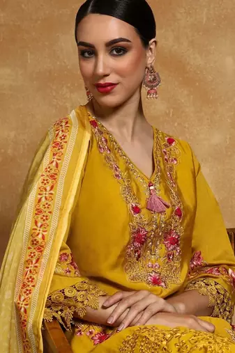 Women Floral Embroidered Regular Thread Work Pure Cotton Kurta with Trousers & With Dupatta
