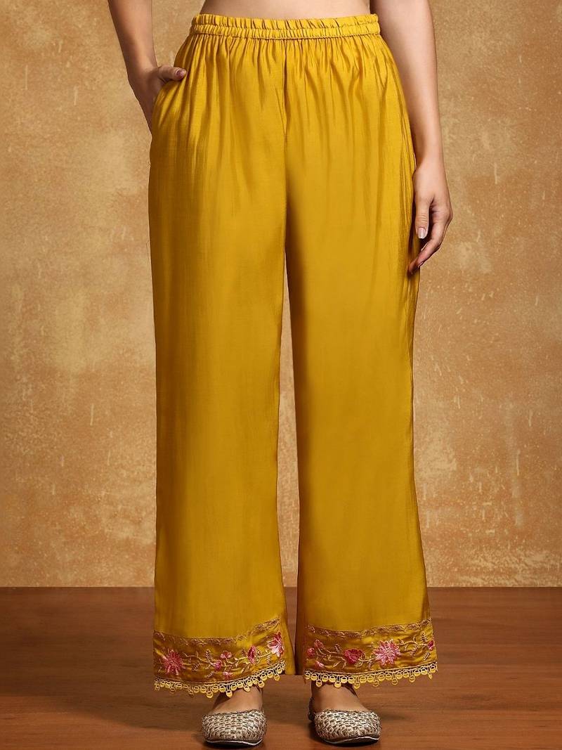 Women Floral Embroidered Regular Thread Work Pure Cotton Kurta with Trousers & With Dupatta