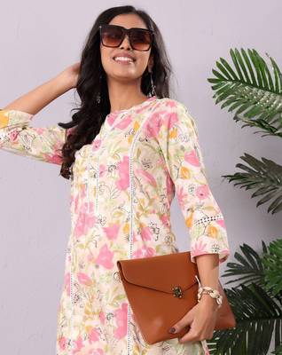 women floral printed regular  cotton kurti with trousers 5