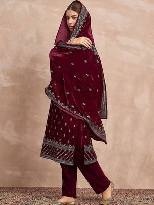 Women Ethnic Motifs Embroidered Regular Thread Work Velvet Kurta with Trousers & With Dupatta 3