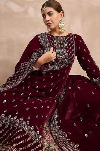 Ethnic Motifs Embroidered Zari Velvet Straight Kurta With Trousers & Dupatta