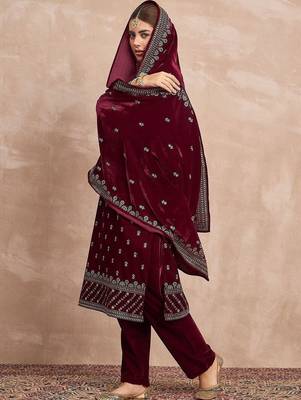 Ethnic Motifs Embroidered Zari Velvet Straight Kurta With Trousers & Dupatta 3