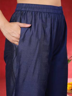 Women Solid Kurta with Trouser & Dupatta 3
