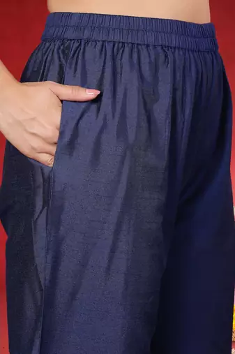 Women Solid Kurta with Trouser & Dupatta
