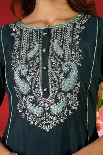 Paisley Yoke Design Zari Straight Kurta With Trousers & Dupatta