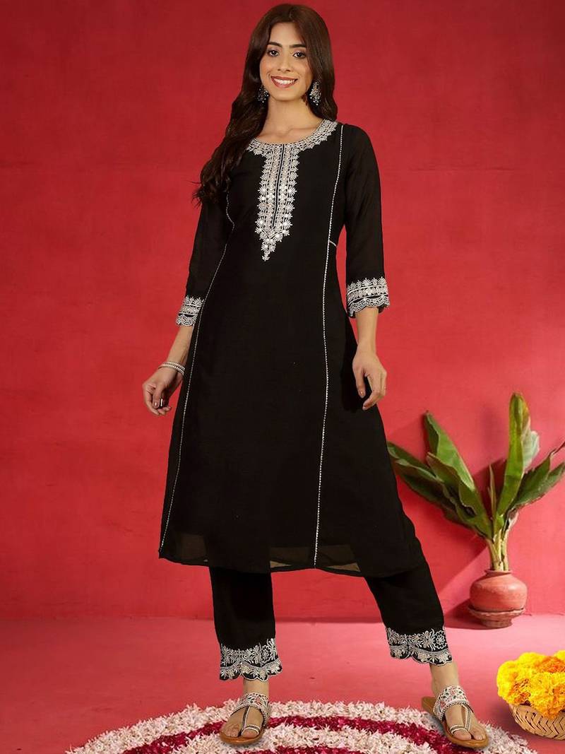 Floral Embroidered Round Neck Zari Straight Kurta With Trousers & Dupatta