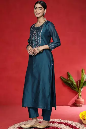 Women Ethnic Motifs Embroidered Kurta with Trouser & Dupatta