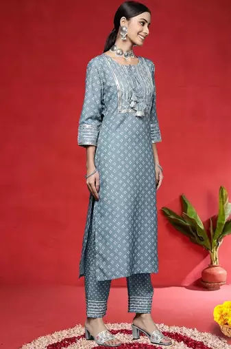 Women Ethnic Motifs Yoke Design Regular Sequinned Kurta & Trousers With Dupatta