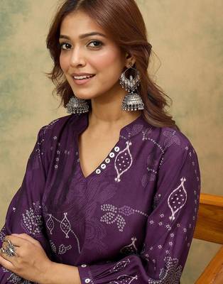 Women Bandhani Printed Kurta with Trousers 2