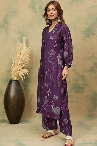 Women Bandhani Printed Kurta with Trousers