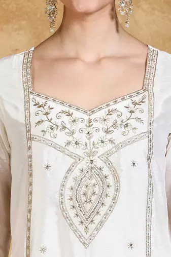 Women Floral Embroidered Kurta with Sharara & Dupatta