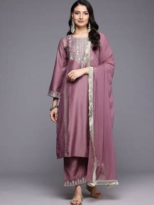 Floral Yoke Design Flared Sleeve Thread Work Straight Kurta With Trouser & Dupatta 1