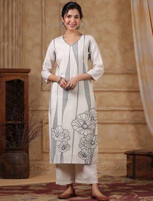 Women Floral Printed Regular Thread Work Pure Cotton Kurta with Trousers & With Dupatta 4