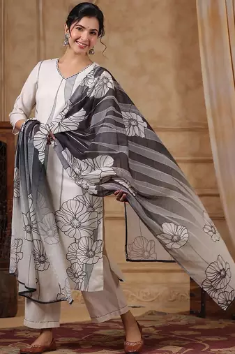 Women Floral Printed Regular Thread Work Pure Cotton Kurta with Trousers & With Dupatta