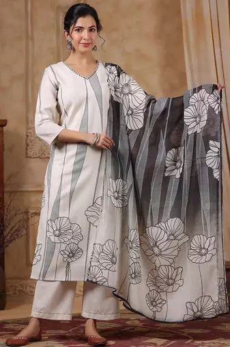 Women Floral Printed Regular Thread Work Pure Cotton Kurta with Trousers & With Dupatta