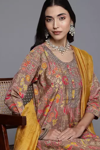 Floral Printed Thread Work Kurta with Trousers & With Dupatta