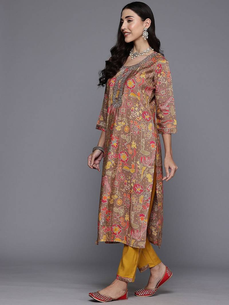 Floral Printed Thread Work Kurta with Trousers & With Dupatta