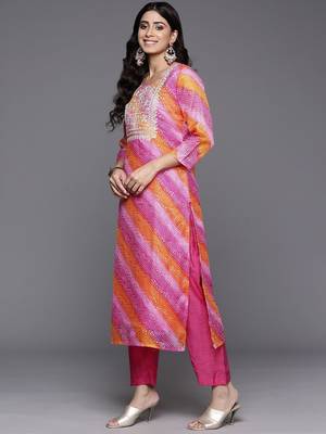 Bandhani Printed Thread Work Straight Kurta With Trousers & Dupatta 5