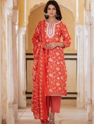 Ethnic Thread Embroidered Printed Kurta & Trousers With Dupatta 1