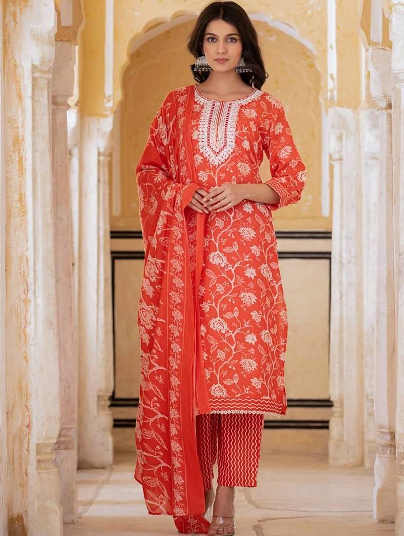 Ethnic Thread Embroidered Printed Kurta & Trousers With Dupatta