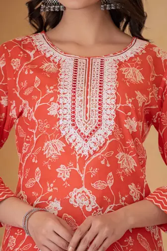 Ethnic Thread Embroidered Printed Kurta & Trousers With Dupatta