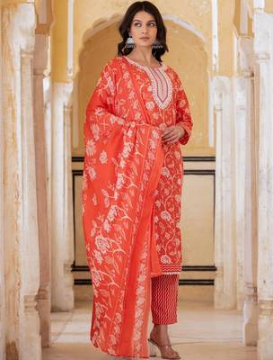 Ethnic Thread Embroidered Printed Kurta & Trousers With Dupatta 3