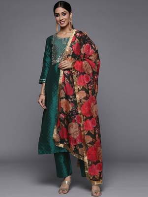 Ethnic Motifs Embroidered Gotta Patti Straight Kurta & Trousers With Dupatta 1