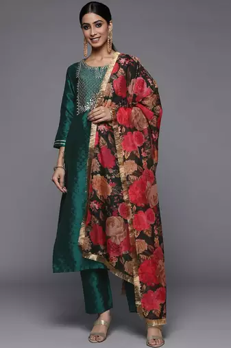 Ethnic Motifs Embroidered Gotta Patti Straight Kurta & Trousers With Dupatta