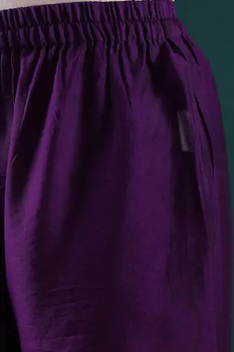 Women Floral Embroidered Regular Chanderi Silk Kurta with Trousers & With Dupatta
