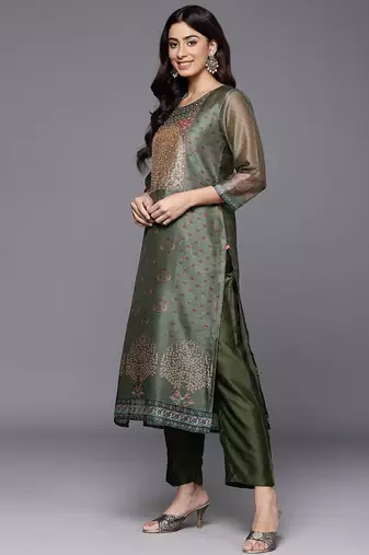Women Ethnic Motifs Sequinned Chanderi Silk Kurta with Trousers & Dupatta