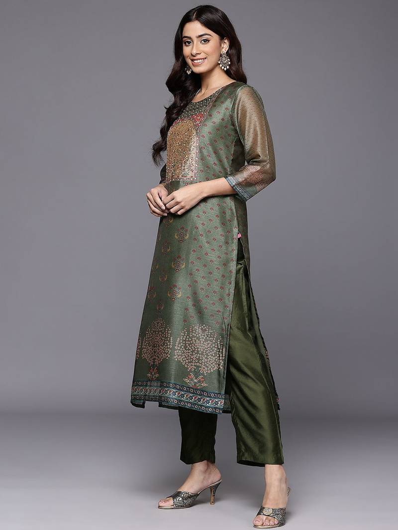 Women Ethnic Motifs Sequinned Chanderi Silk Kurta with Trousers & Dupatta