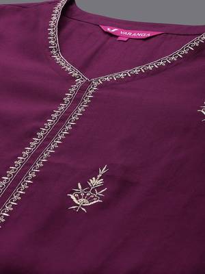 V-Neck Ethnic Motifs Embroidered Regular Kurta Set 2