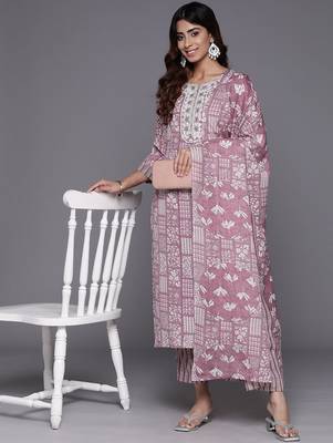 Women Ethnic Motifs Printed Regular Thread Work Kurta with Trousers & With Dupatta 1