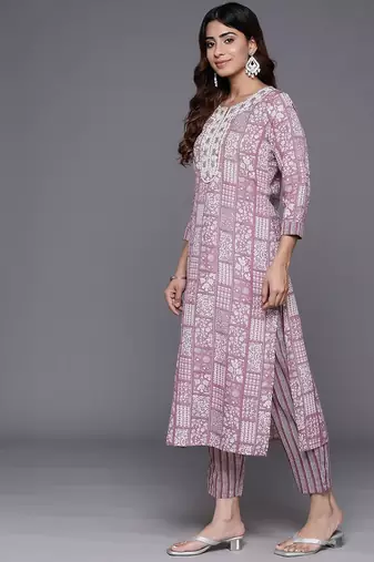 Women Ethnic Motifs Printed Regular Thread Work Kurta with Trousers & With Dupatta