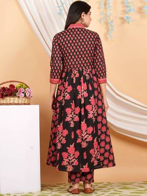 Floral Printed Empire Mirror Work Pure Cotton Kurta with Trousers & With Dupatta 5