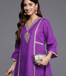 Floral Embroidered Panelled Sequinned Kurta with Trousers